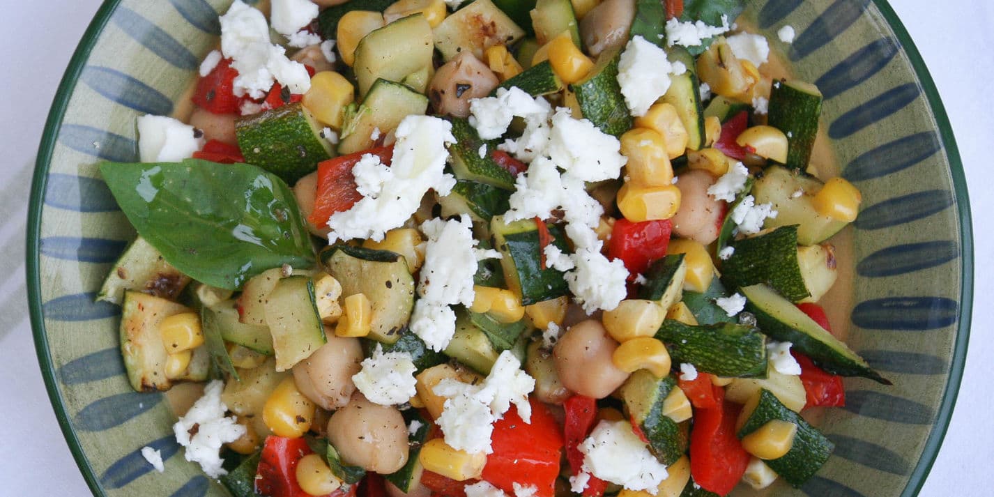 Chickpea salad with grilled vegetables